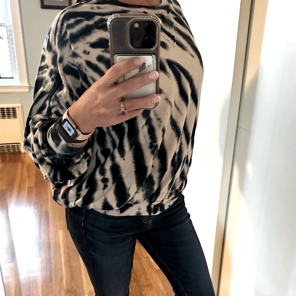 Young Fabulous & Broke Tie Dye Sweatshirt Size M Blue Cream EUC - Picture 13 of 14